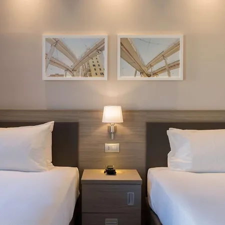 Отель Hampton By Hilton East Рим