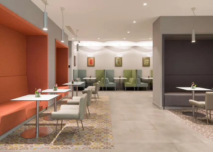 Hampton By Hilton East Rom