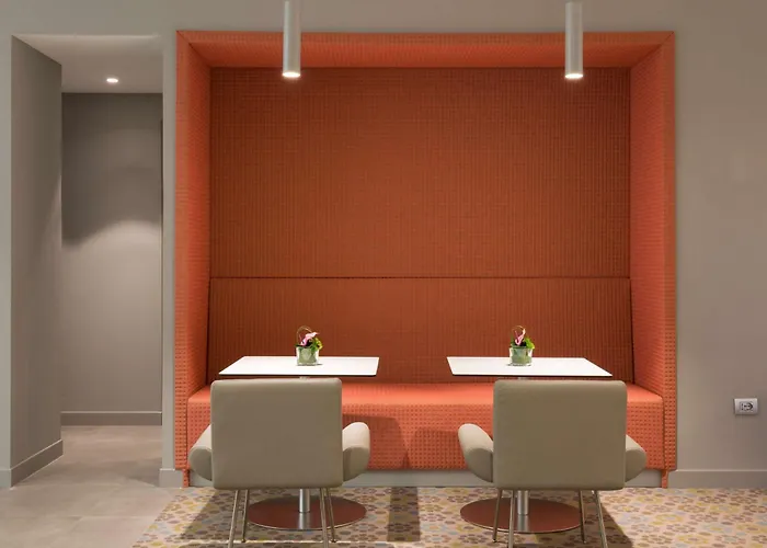 Hotell Hampton By Hilton East Rom