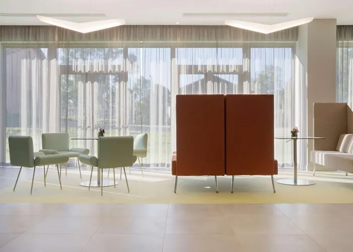 Hotell Hampton By Hilton East Rom