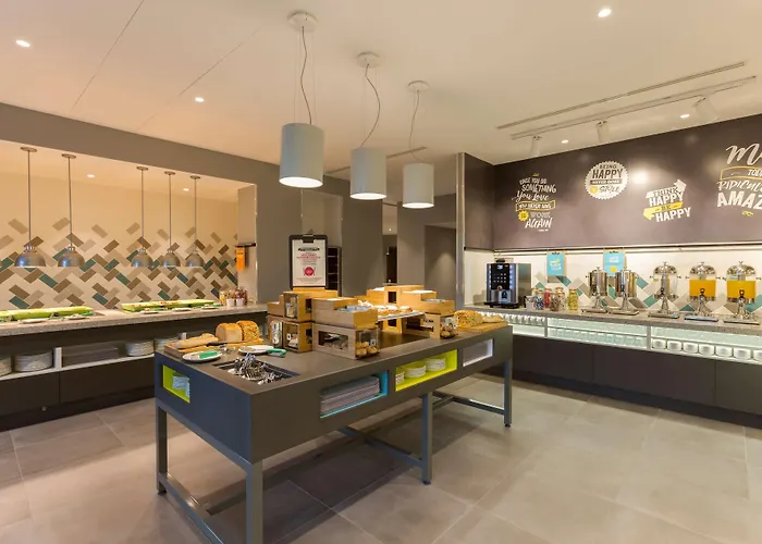 Hampton By Hilton East Hotell