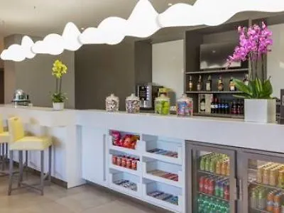 Hampton By Hilton East 3*