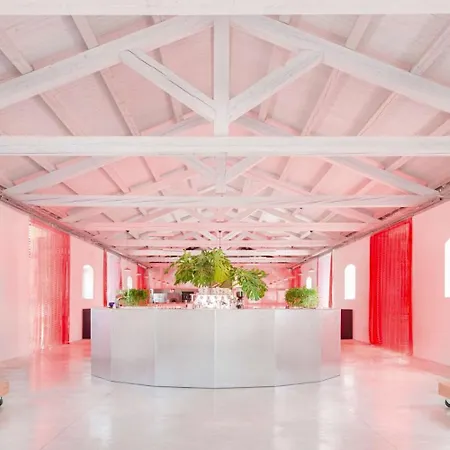 Hotel Hampton By Hilton East