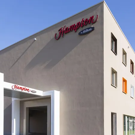 Hotel Hampton By Hilton East 3*
