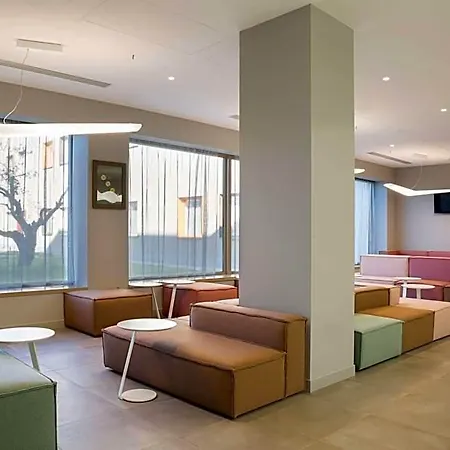 Hotel Hampton By Hilton East Řím