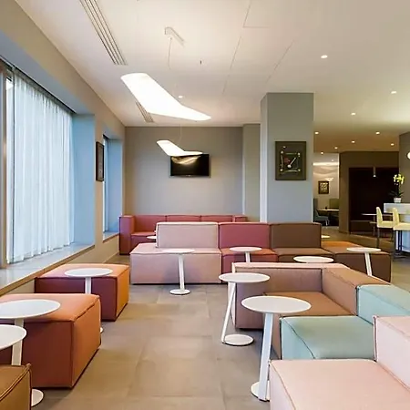 Hampton By Hilton East Řím
