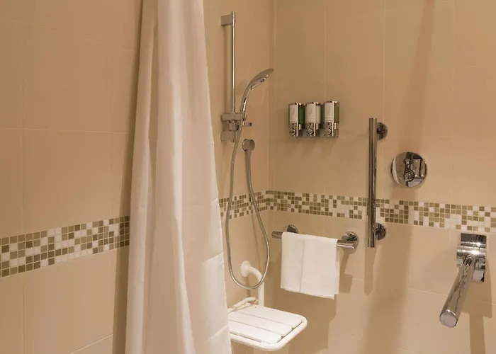 Hotel Hampton By Hilton East Rome