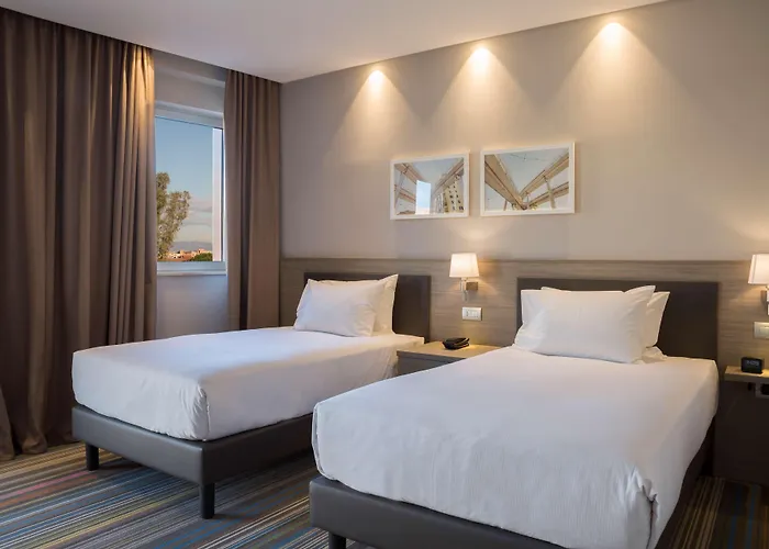 Hampton By Hilton East Hotel