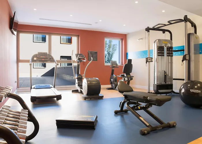 Hotel Hampton By Hilton East 3*