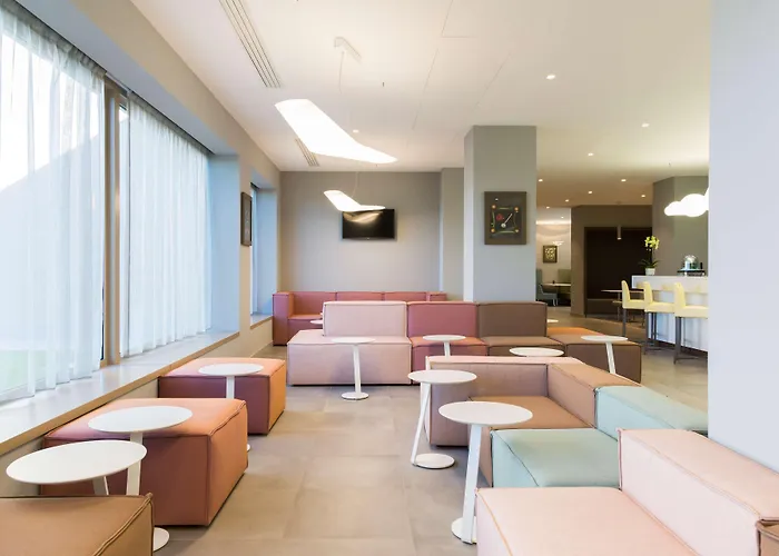 Hampton By Hilton East Hotel 3*