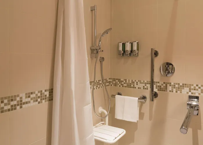 Hampton By Hilton East Hotel