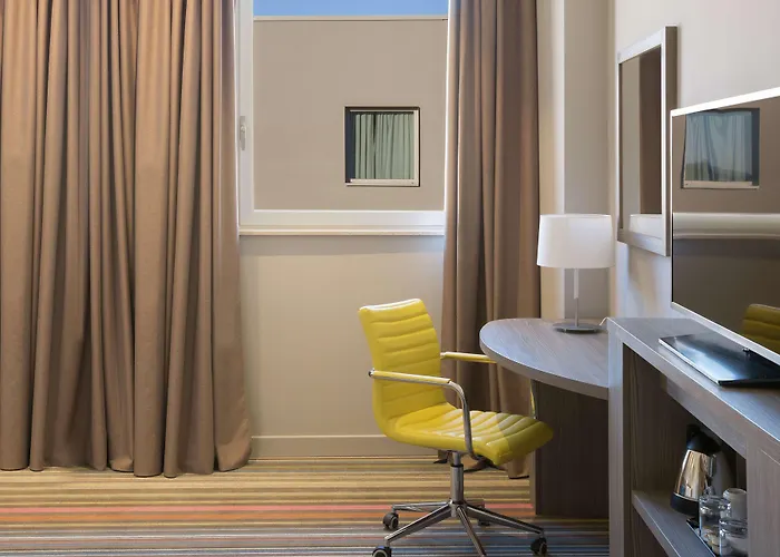 Hampton By Hilton East Rome