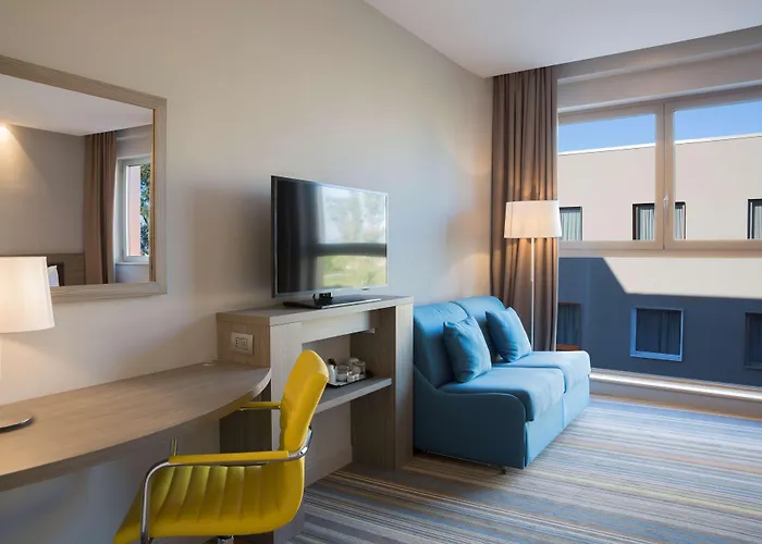 Hotel Hampton By Hilton East