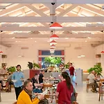 Hampton By Hilton East 3*
