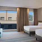 Hotell Hampton By Hilton East 3*